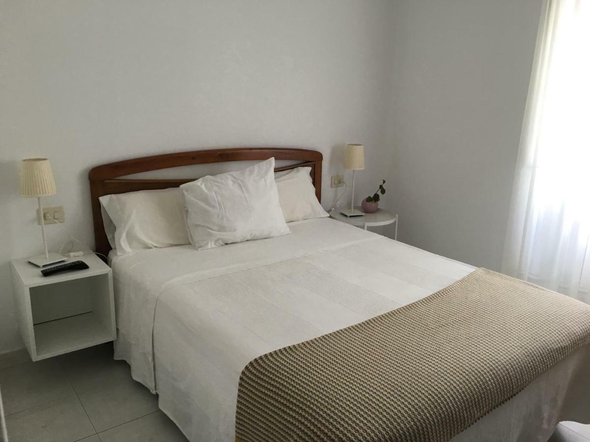 Pension Rosalia De Castro Hotel Foz Exterior photo